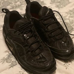 Nike Air Max 98 Supreme